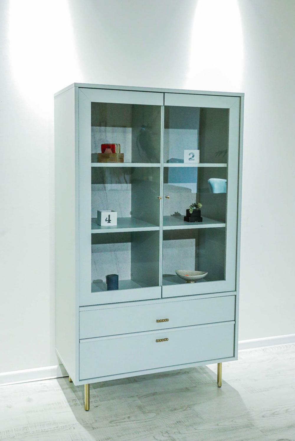 ვიტრინა - KARLIN 