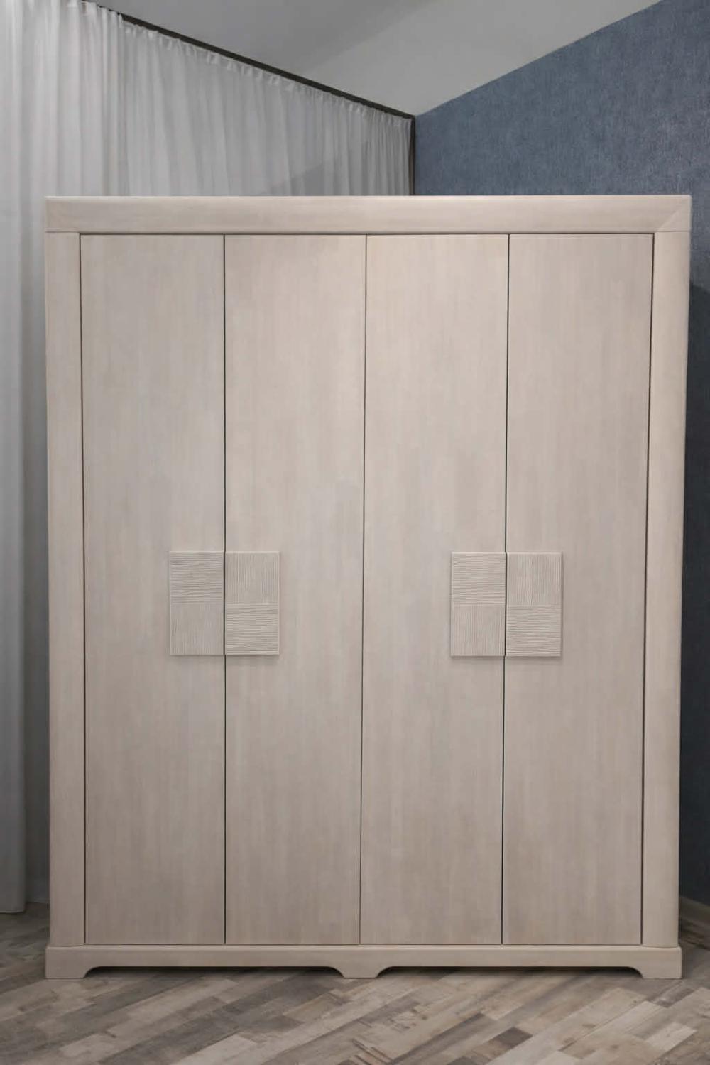 4 კარიანი გარდერობი Nina